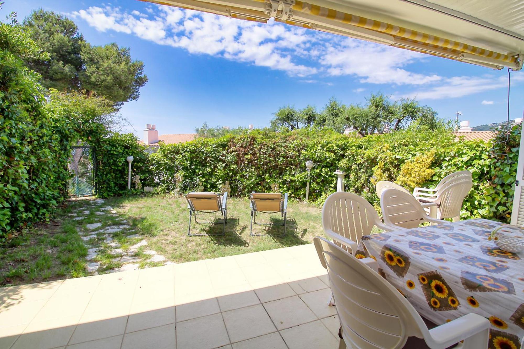 Hauzify I Apartament Orquidies Castell-Castell-Platja d'Aro Buitenkant foto